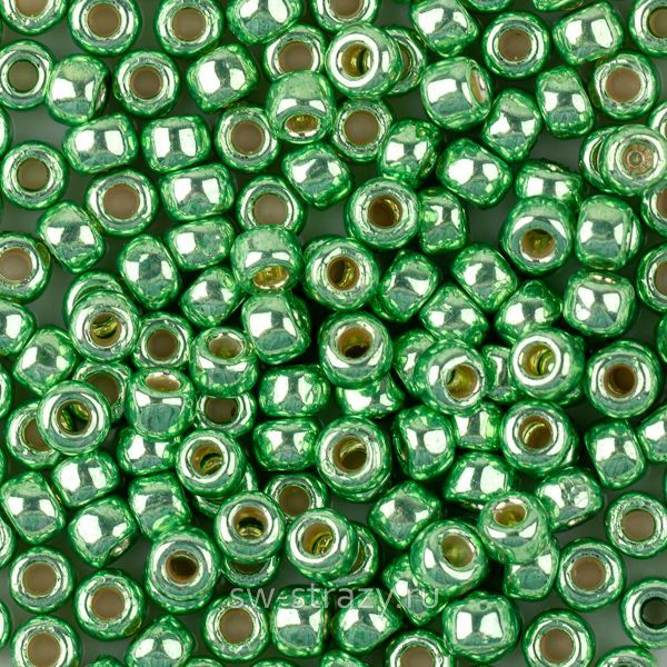Бисер круглый 8/0 #0587PF Permanent Finish Гальванизированный светло-зеленый