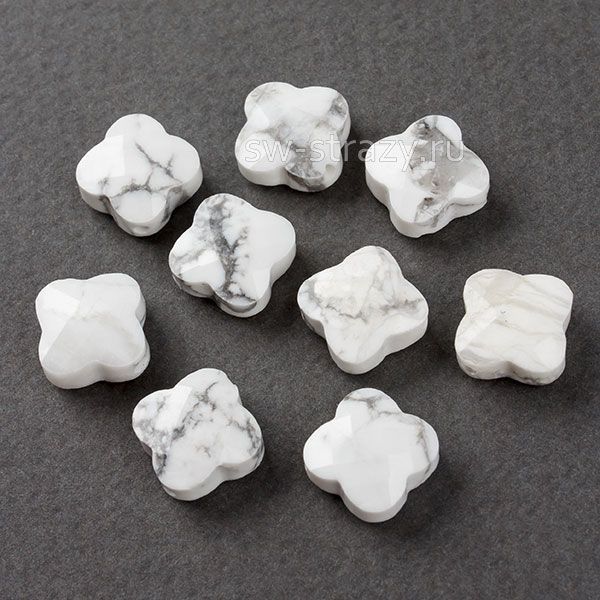 Бусина-клевер из кахолонга 13х13*