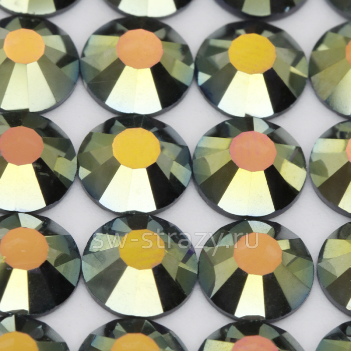 YHB 28 ss20 Iridescent Green HF 222