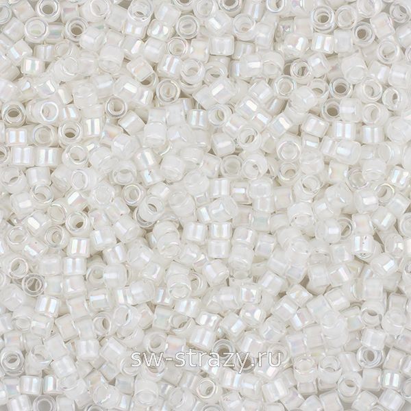 Бисер Treasures 11/0 #0777 Белый/радужный